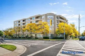 Modern 2BR Condo in North York! - Image 1