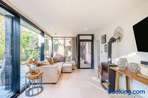 5 Bed in Bosham oc-h33962 - Image 3
