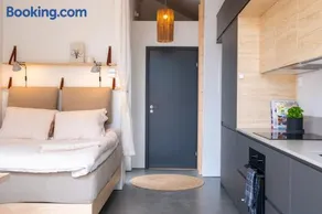 Malevik Tiny House by the Coast - Image 2
