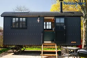 BaaNone Shepherds Hut - Image 1