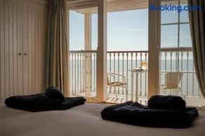 The Wight Riviera - Image 3