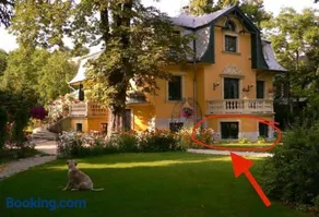 Buda Hills villa apartment - Image 1