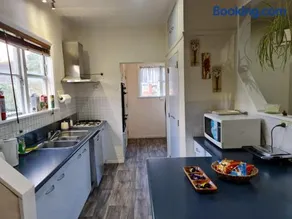 Hidden Gem and Entire Bungalow in Central hutt - Image 3