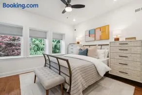 Family Friendly in the Heart of Mt Airy - Image 2