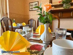 Number 10 Bed & Breakfast - Image 4