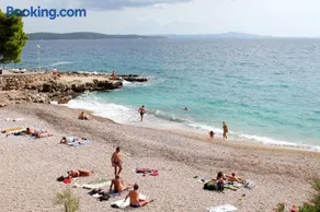 Apartments by the sea Ivan Dolac, Hvar - 18269 - Image 4