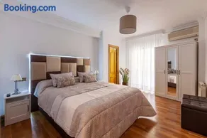 Apartamento Mariana Pineda Centro - Image 1