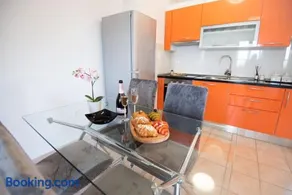 Sunny apartment - by the sea - Image 3