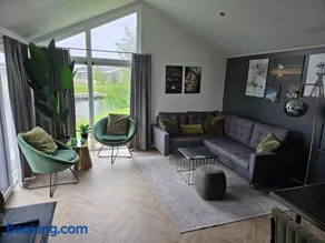 EuroParcs De IJssel Eilanden Chalet Liama mit Steg & Zaun IJE553 - Image 2