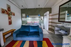 Rose Acres Guest House - Image 3