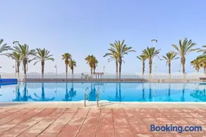Ferienwohnung mit Pool und Garten | Meerblick - Image 1