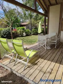 Chalet rénové, environnement très calme, piscines intérieure et extérieure chauffées, Bord du lac de Biscarosse Parentis - Image 1