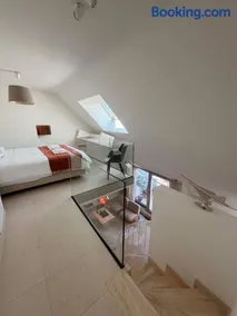 Modern 1 bed duplex in Limperstberg - Image 3