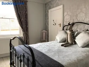 Stunning sea views in Old Harwich - Image 3