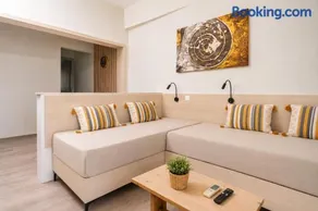 Sole e Mare B1 Beachfront Sea View Apartment - Image 2