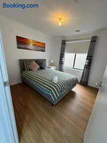 Beautiful home in Pakenham - Image 1