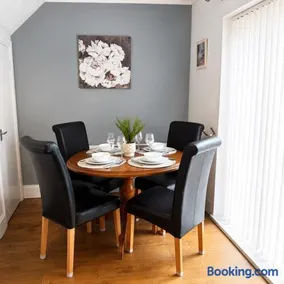 Spacious 3BR Hartlepool Stay Contractor Friendly - Image 2