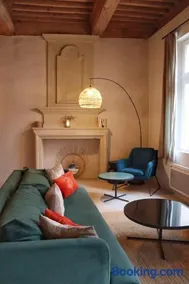 Appartement de Caractère avec Cachet Unique à Uzès - Image 4