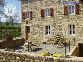 Gîte chaleureux dans parc naturel avec animaux admis et confort moderne - Image 1