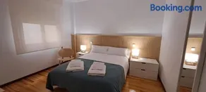Erdizka, céntrico apartamento turístico con la mejor vista Plaza de los Fueros - Image 2