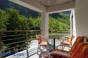 Walnut Riverside Resort - Image 1