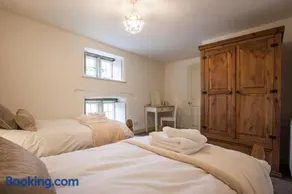 Coachmans Cottage - Image 5
