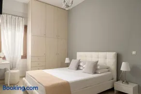Modern Apartment with Lovely Terrace and Sea View - Image 3