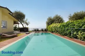 Villa Savi Lake View and Pool - Image 4