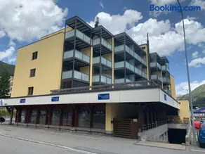 Touring 401 - Image 1
