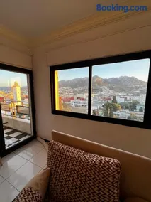 Artist Private Room in Shared Flat, Mountain View, Center - Image 2