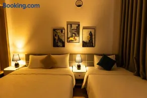 Sunshine Hotel - Image 3