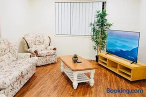 4 bedroom house south Brisbane - Image 2