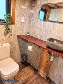 Tiny House-Hot Tub-St Clears-Pembrokeshire-Tenby - Image 5