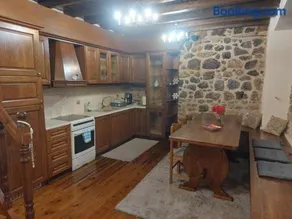 Andromahi Stone House - Image 5