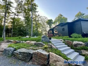 DAX HOUSE Stunning Mont-Tremblant Getaway Retreat - Image 1