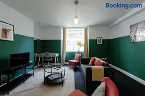 Contemporary garden flat in Clifton - Image 3