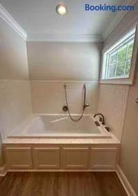 Brushy Creek Lodge - Riverfront, Hot Tub, Fire Pit - Image 2