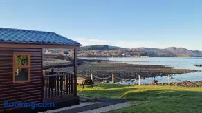 MacKenzies Bothy - SeaFront Cabin - Image 3