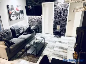 Trendy House 158 - Image 1