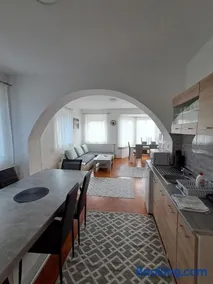 Viola Apartmanház - Image 3
