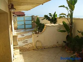 The Golden Rainbow - SEAFRONT apartments - Image 4