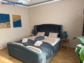 Bright apartment with parking near Schönbrunn - Image 1