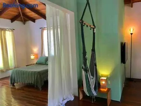 Lofty, fully equipped apartment in the heart of Montezuma - Image 5
