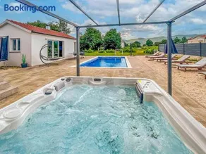Holiday home Ana with pool and whirlpool - Image 2