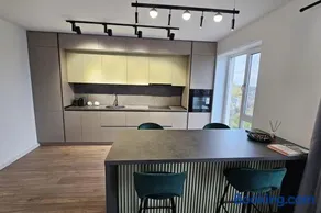 Riverside Retreat with a Beautiful View - Image 1