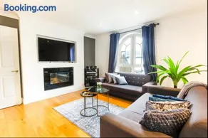 Elegant 2bd Flat in Brighton Marina - Free Parking - Image 4