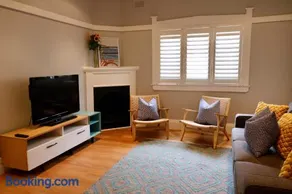 Beach Retreat - Image 2