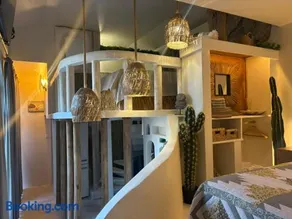 Flores Gardan ART Studio - Image 3