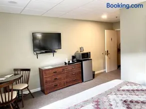 A10H Lincoln - Hotel Style Room w/King Bed - Loon Mtn Views - Image 2