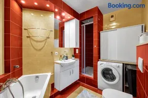 Spacious 3Rooms Apt with Balcony Parking - Image 3